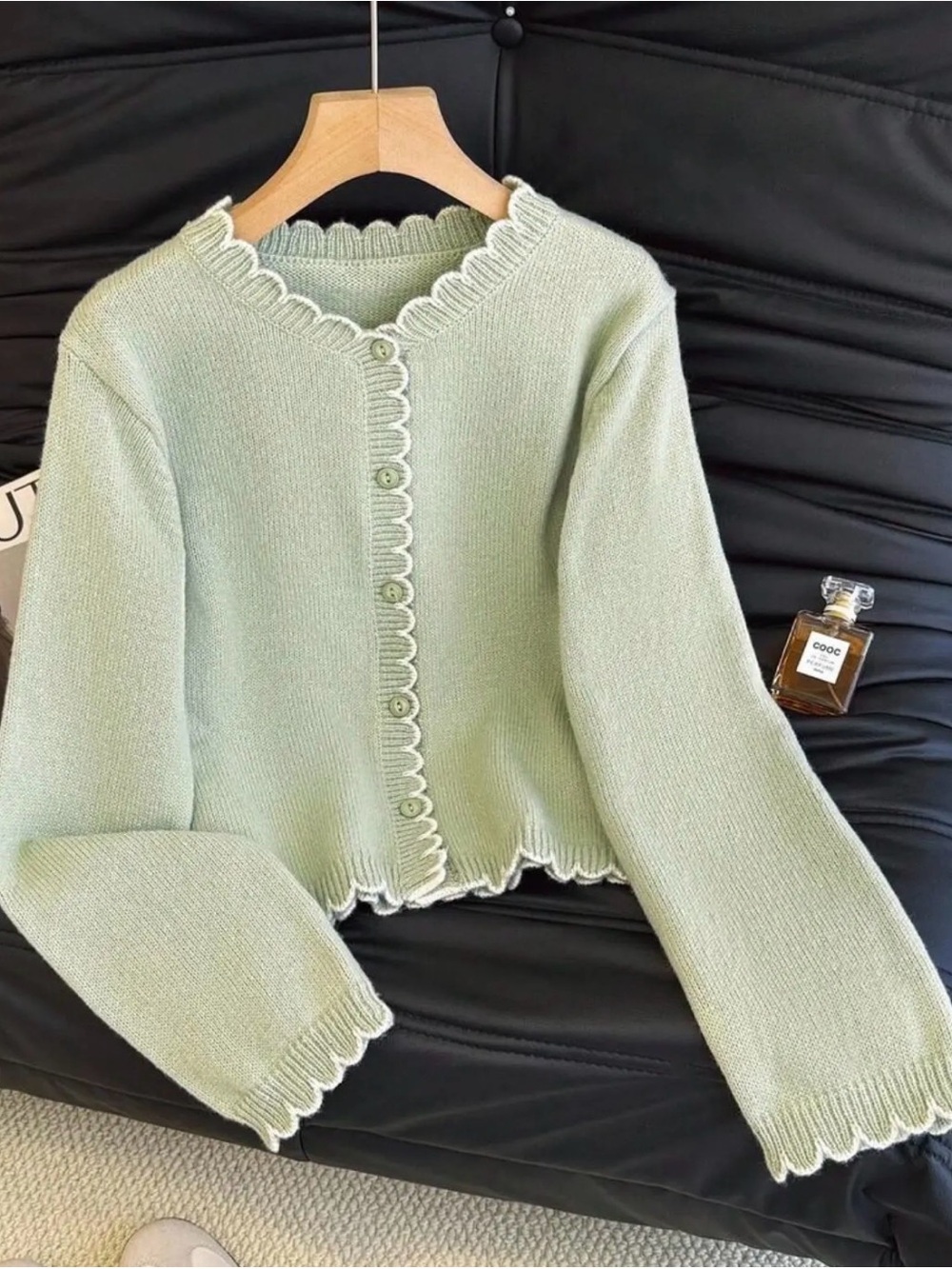 Light Green Scalloped Button-Front Women's Cardigan Sweater